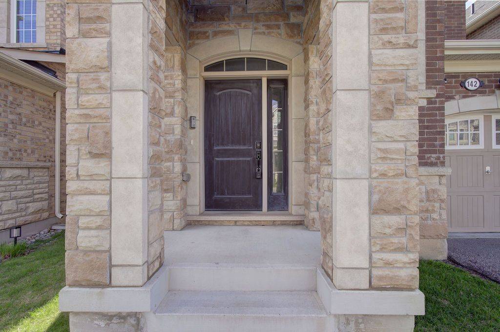 142 Culp TRL, Oakville, ON L6M 0W2