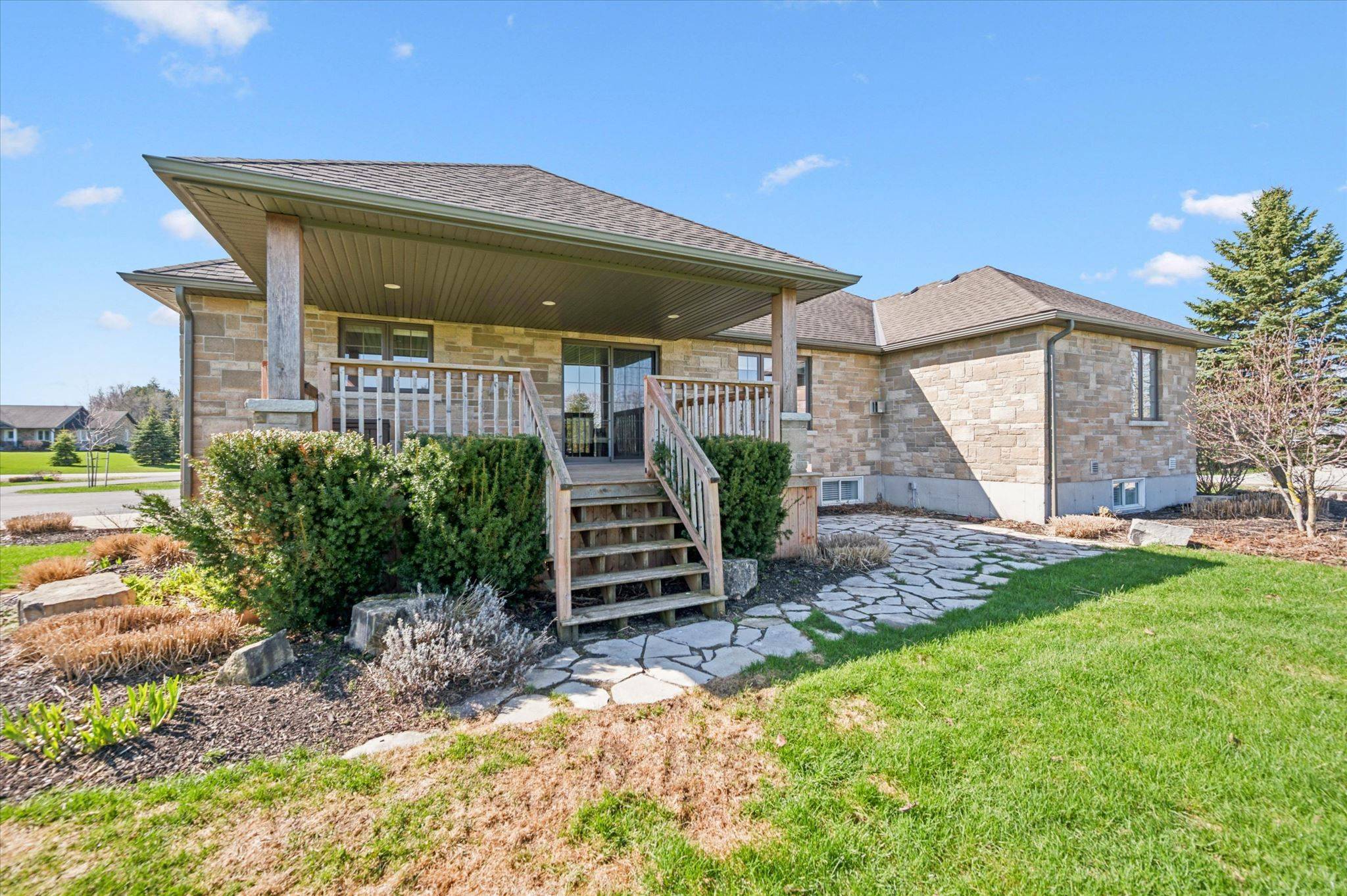 10 Sparberry ST, Southgate, ON N0G 2L0