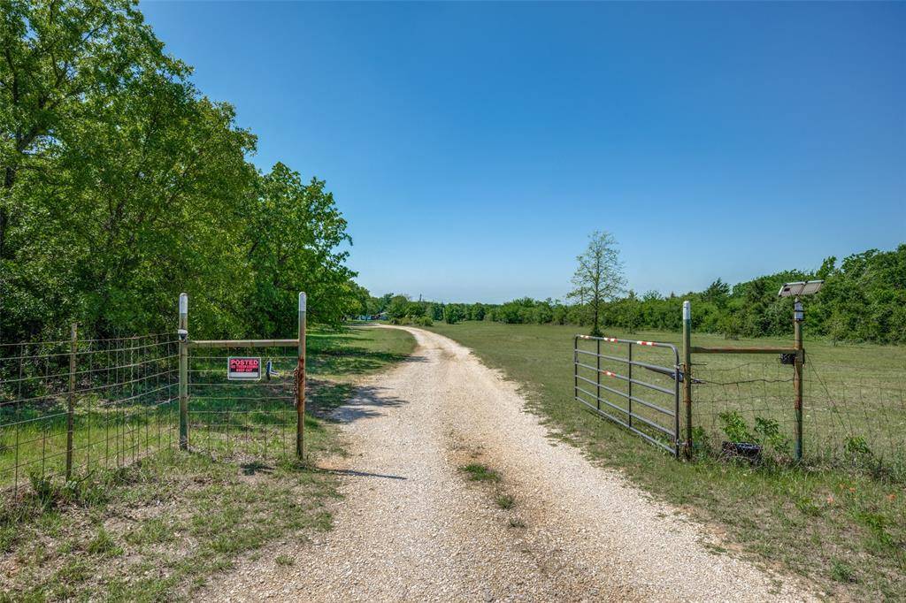 119 Private Road 1186, Decatur, TX 76234