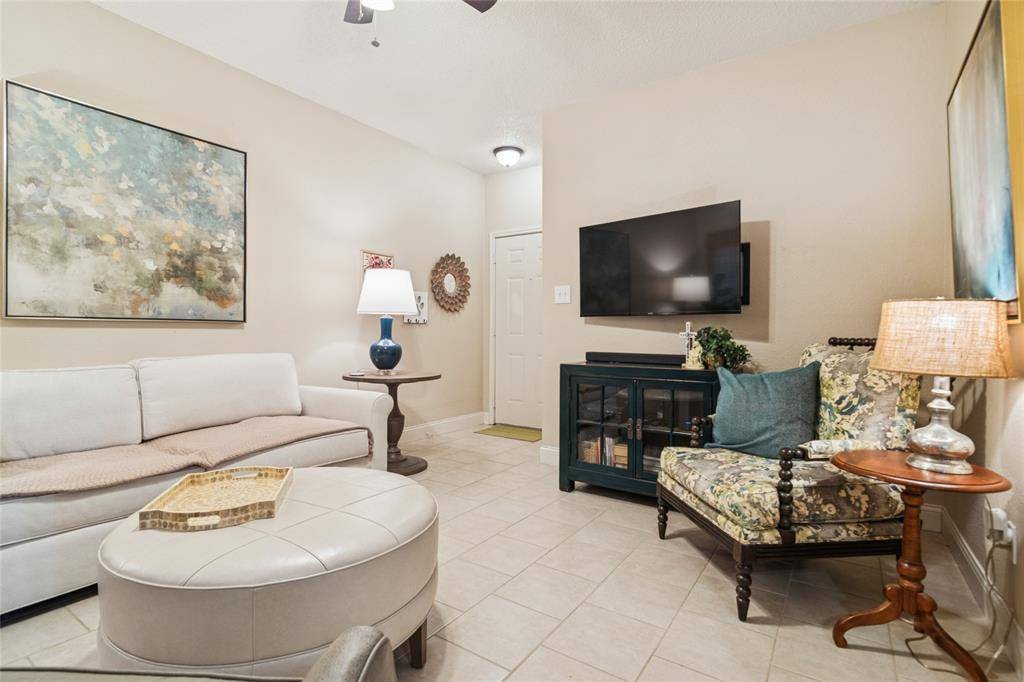 2106 Amesbury Drive #122, Arlington, TX 76011