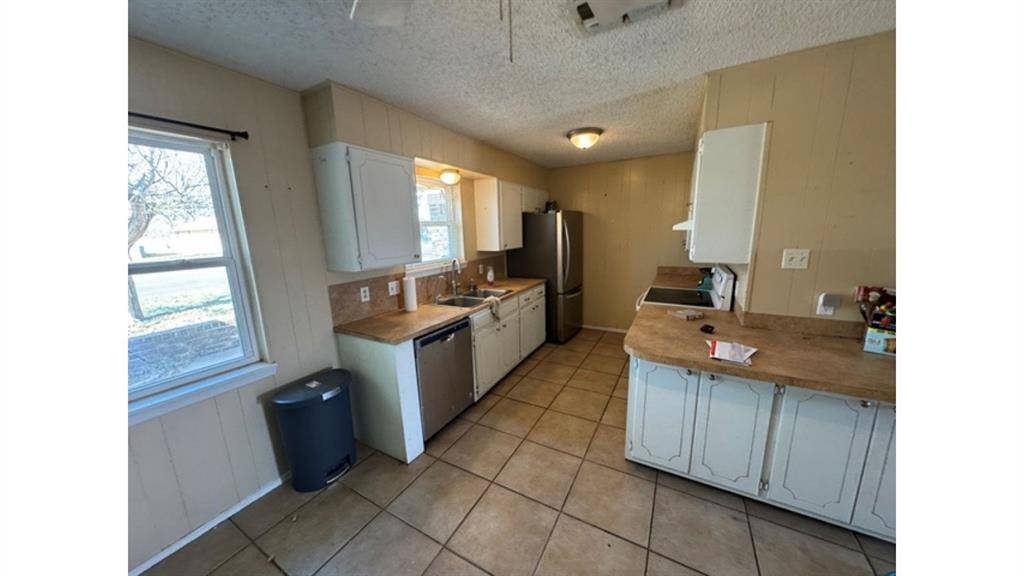 4004 Vicky Street, Big Spring, TX 79720