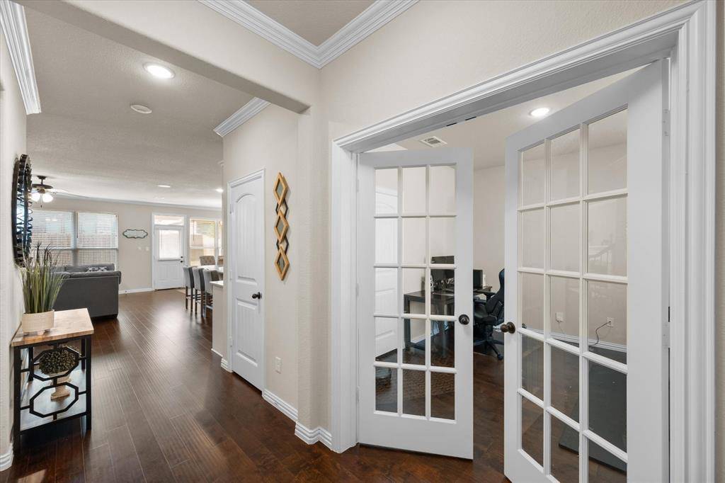 1732 Rio Secco Drive, Fort Worth, TX 76131