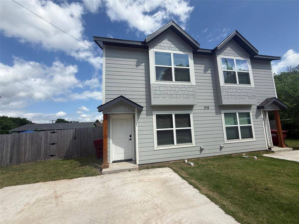 318 Henderson Street, Bonham, TX 75418