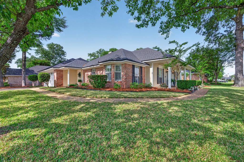 111 Hanging Moss Drive, Benton, LA 71006