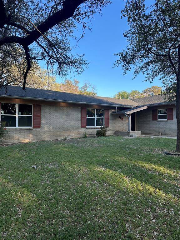3902 Glenwood Drive, Brownwood, TX 76801