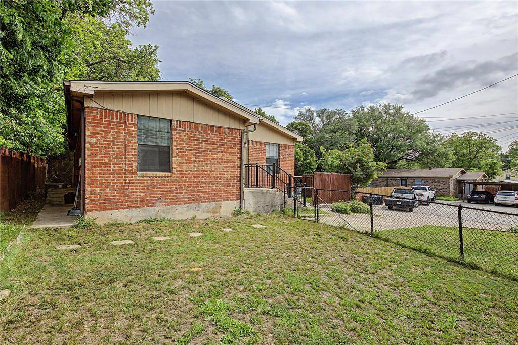 501 Byron Street, Fort Worth, TX 76114