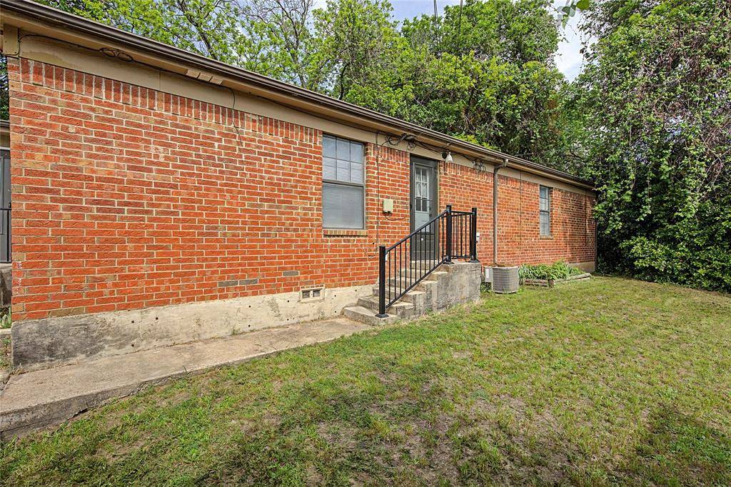 501 Byron Street, Fort Worth, TX 76114