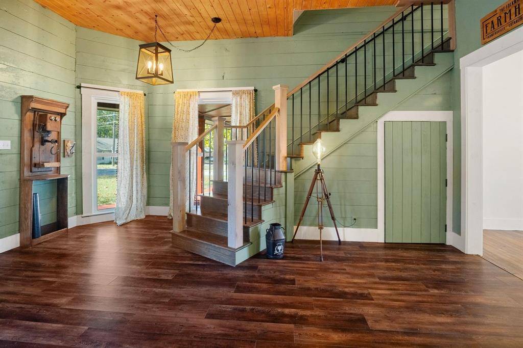 301 E Santa Fe Street, Farmersville, TX 75442