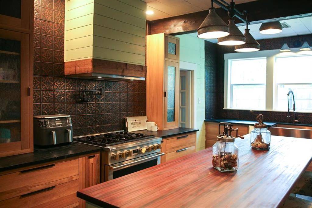 301 E Santa Fe Street, Farmersville, TX 75442