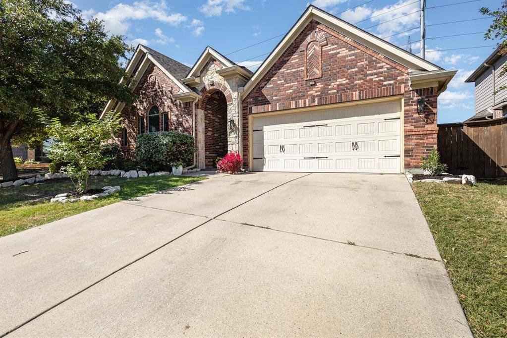 1003 Brighton Street, Roanoke, TX 76262