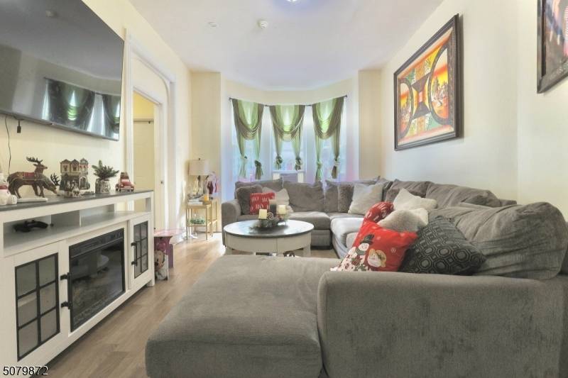 116 N 13th St, Newark City, NJ 07107