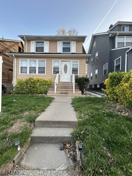 39 Wayne Ave, East Orange City, NJ 07018