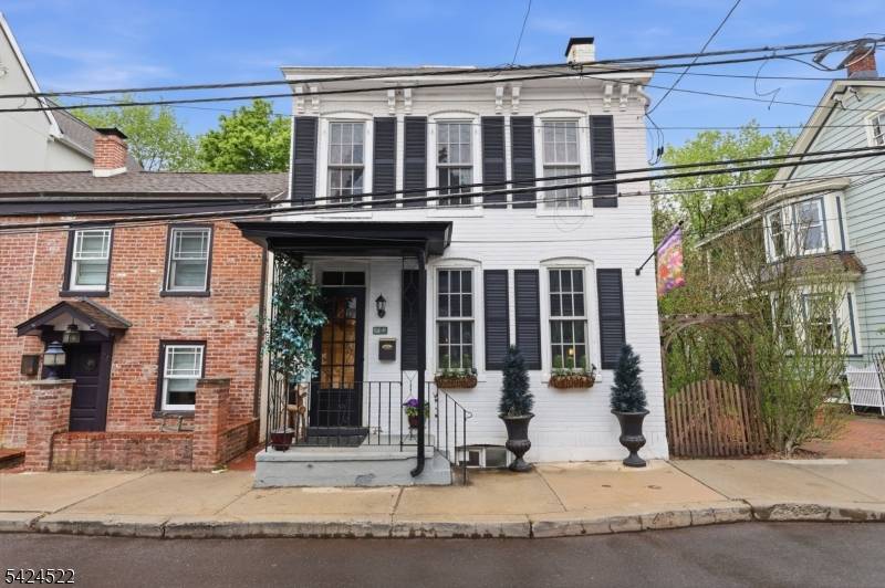 30 Swan St, Lambertville City, NJ 08530