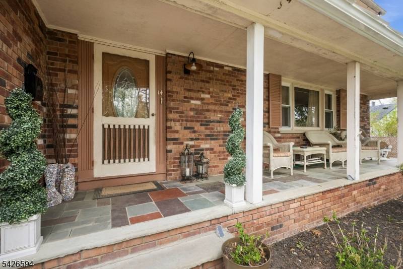 14 Hepworth Pl, West Orange Twp., NJ 07052