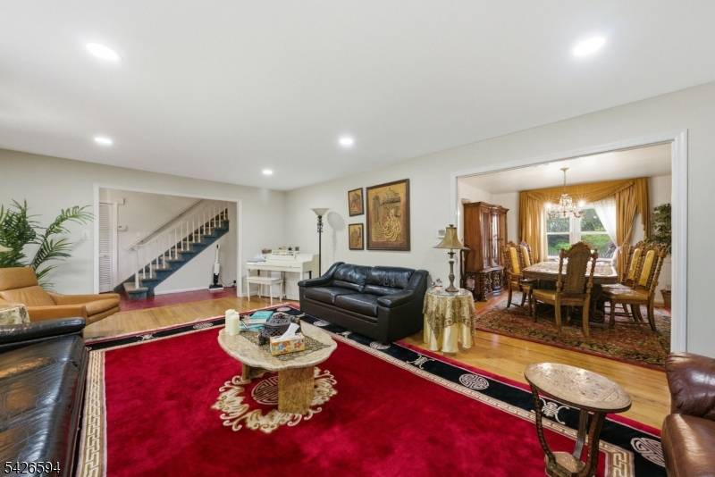 14 Hepworth Pl, West Orange Twp., NJ 07052