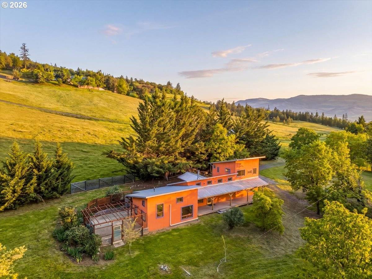 1848 ANDERSON CREEK RD, Talent, OR 97540