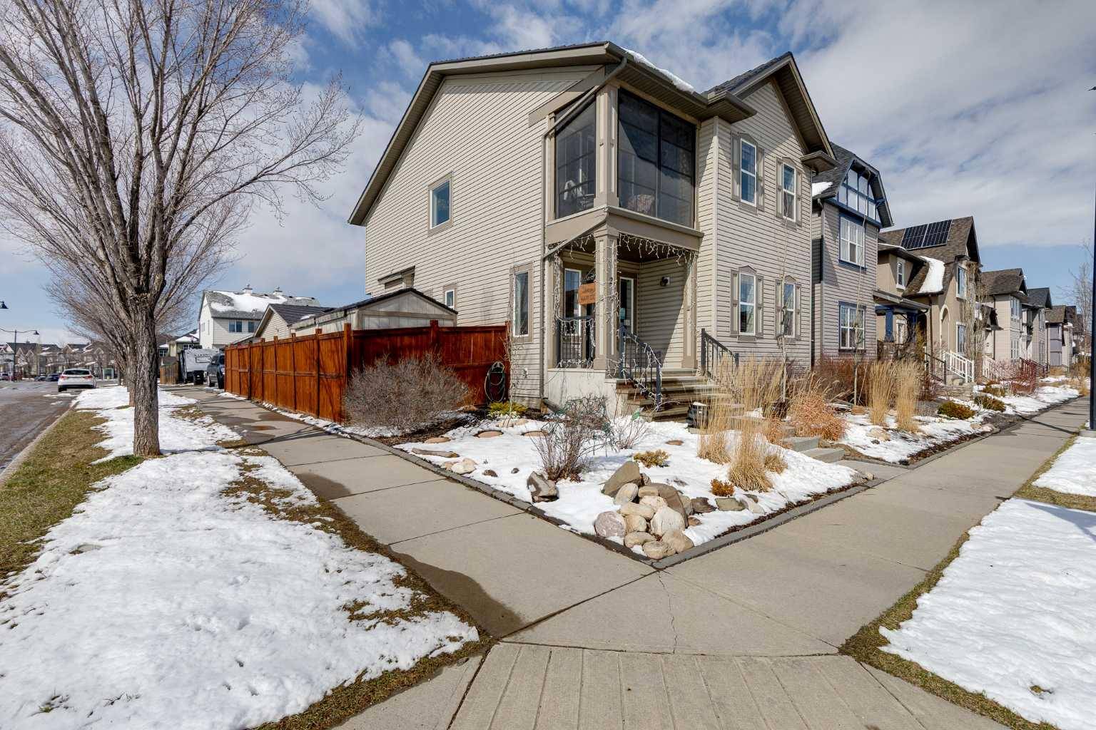 2 Elgin Meadows GN SE, Calgary, AB T2Z 0L8