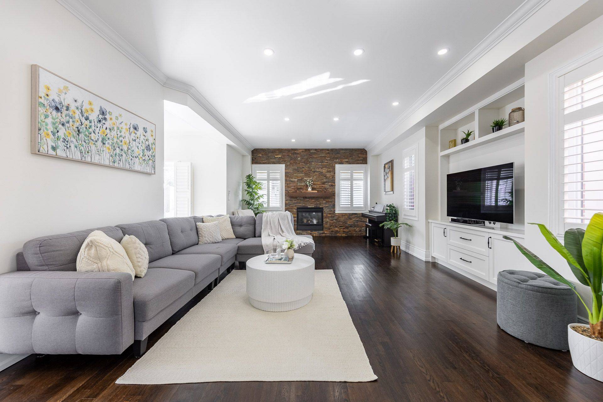 2587 Carberry WAY, Oakville, ON L6M 4R8