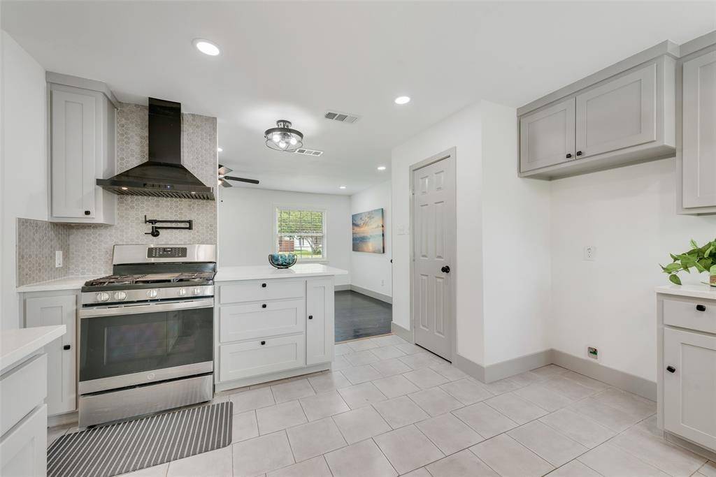 10166 San Lorenzo Drive, Dallas, TX 75228