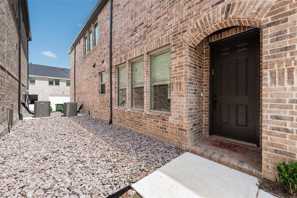 424 Parkside Drive, Argyle, TX 76226