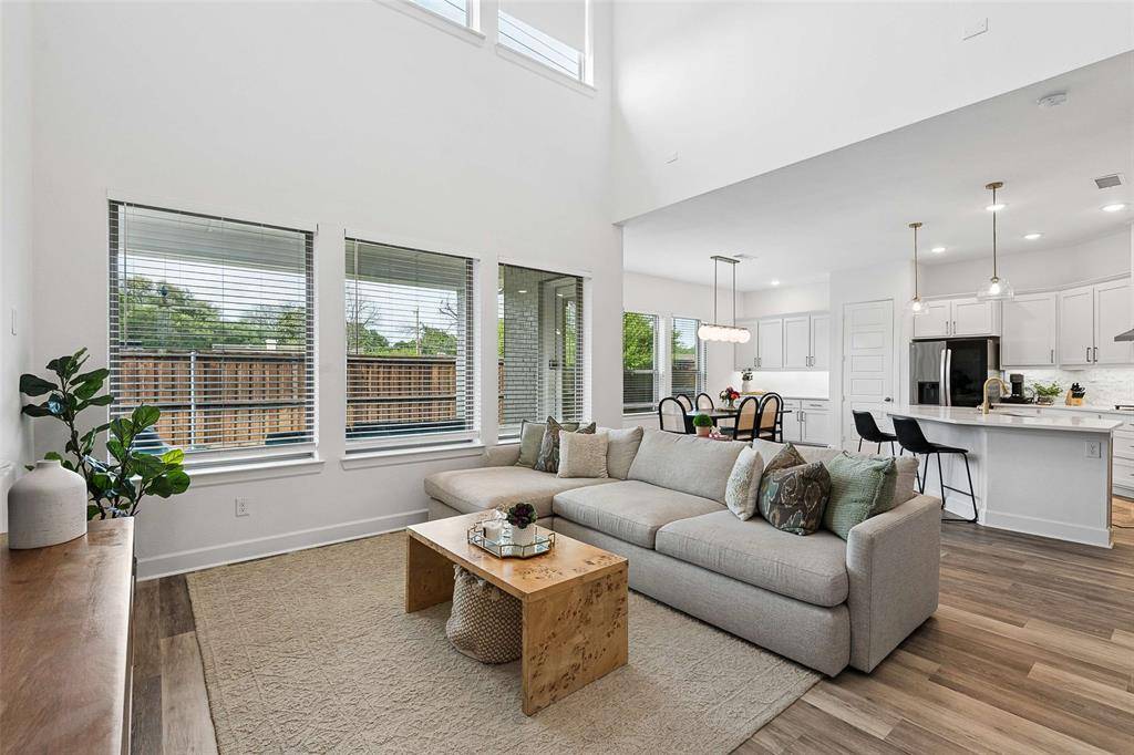 3433 Rosebud Park Lane, Dallas, TX 75229