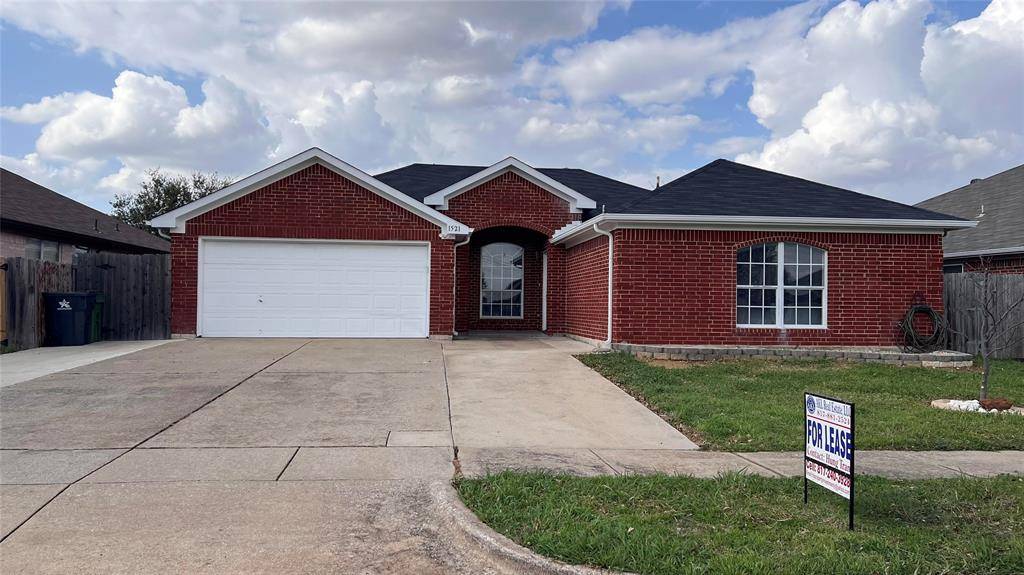 1521 Brookleaf Drive, Arlington, TX 76018