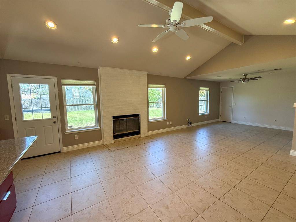 737 Kensington Lane, Mansfield, TX 76063