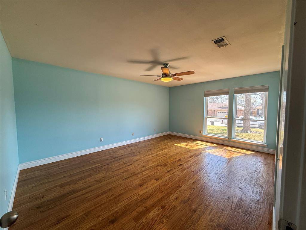 737 Kensington Lane, Mansfield, TX 76063