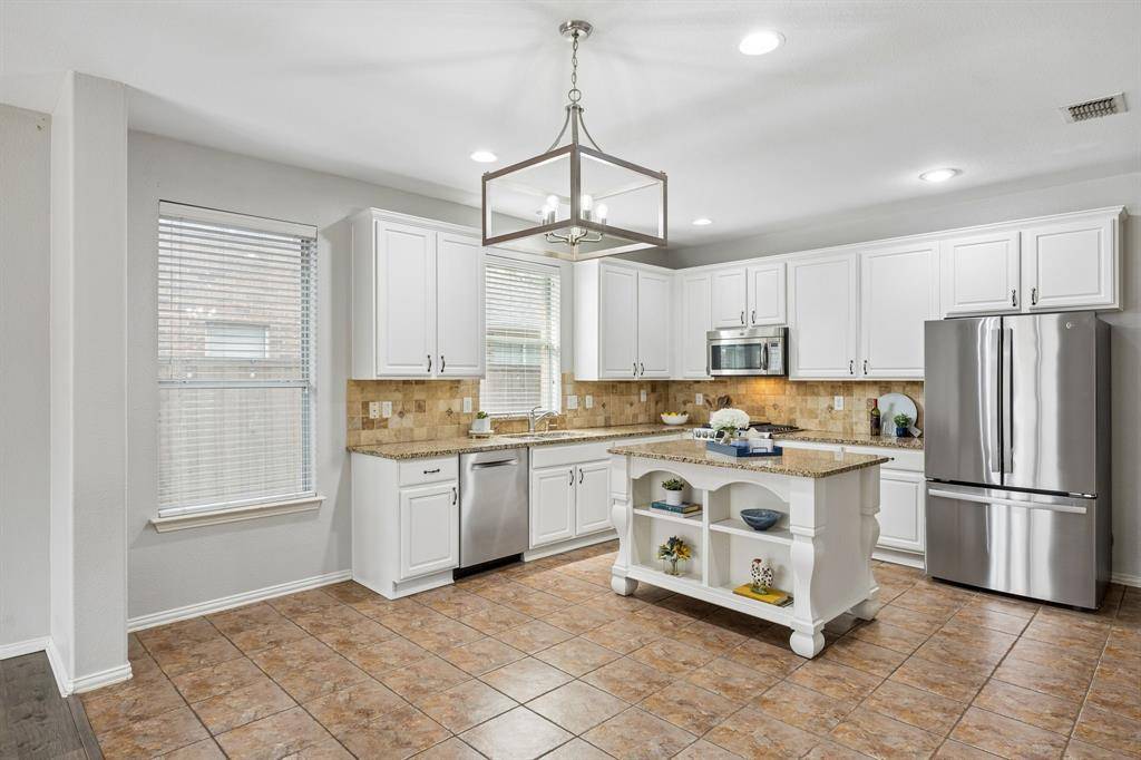 2335 Maserati Drive, Frisco, TX 75033