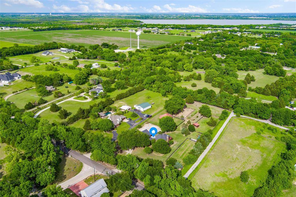 1820 Winningkoff Road, Lucas, TX 75002