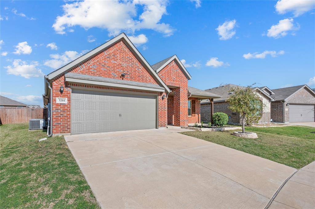 3204 Montego Bay Lane, Fort Worth, TX 76123