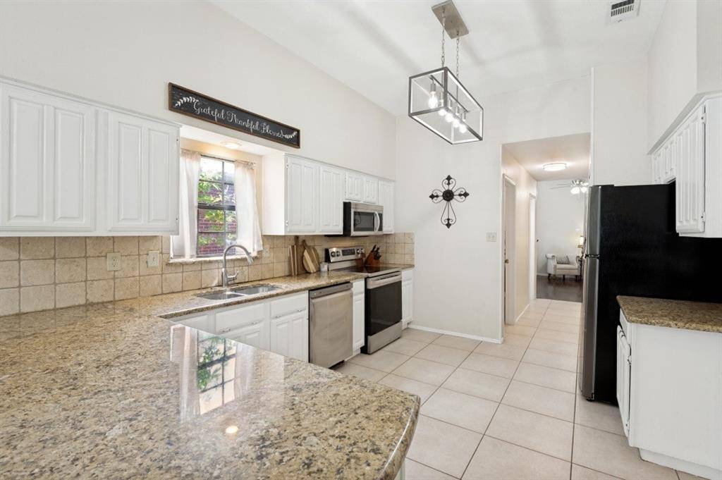 4221 Harvest Point Drive, Carrollton, TX 75010