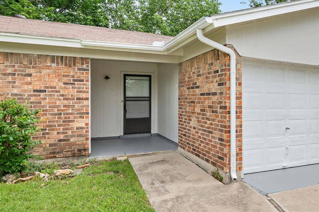 6333 Scott Court, Watauga, TX 76148