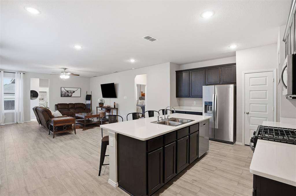 2820 Bursera Lane, Fort Worth, TX 76108