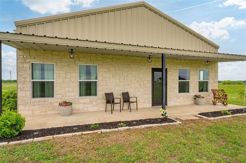 435 County Road 4875, Celeste, TX 75423