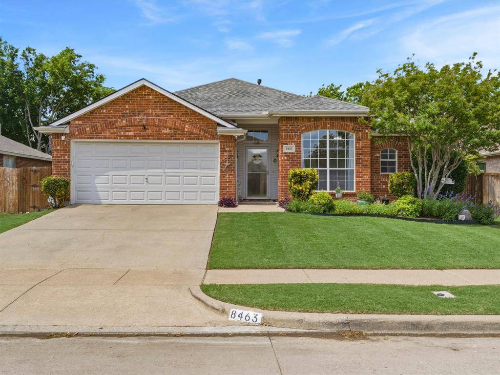 8463 Muirwood Trail, Fort Worth, TX 76137