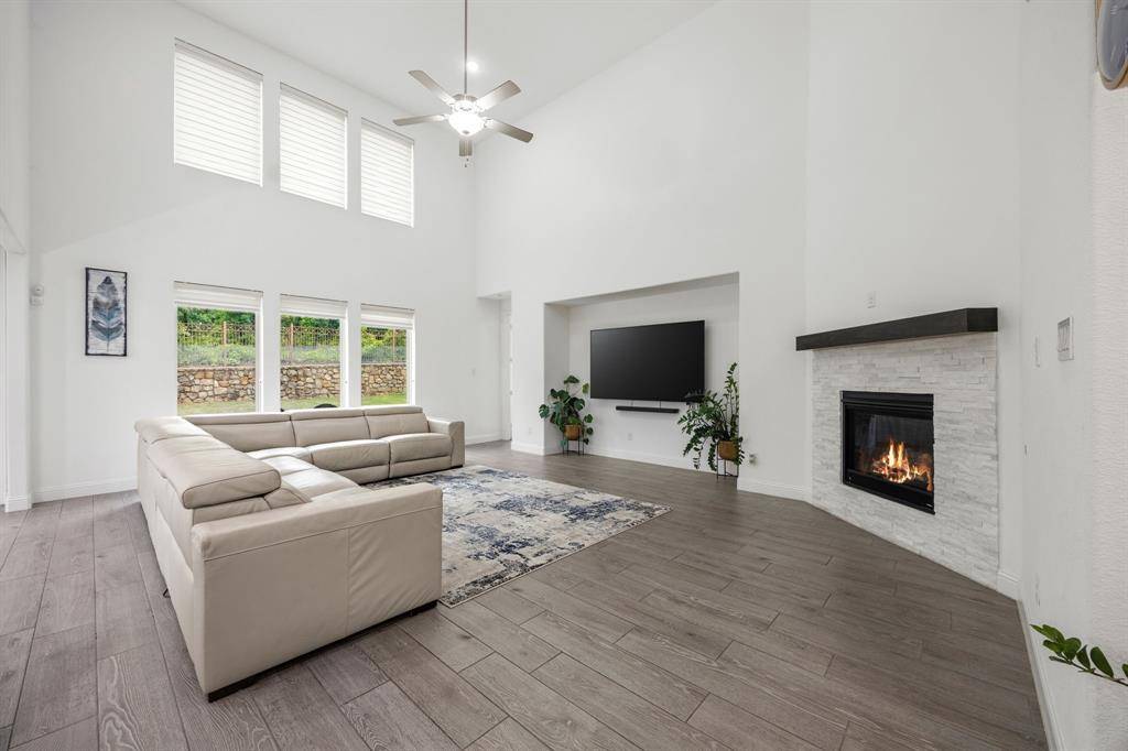 10736 Smoky Oak Trail, Argyle, TX 76226