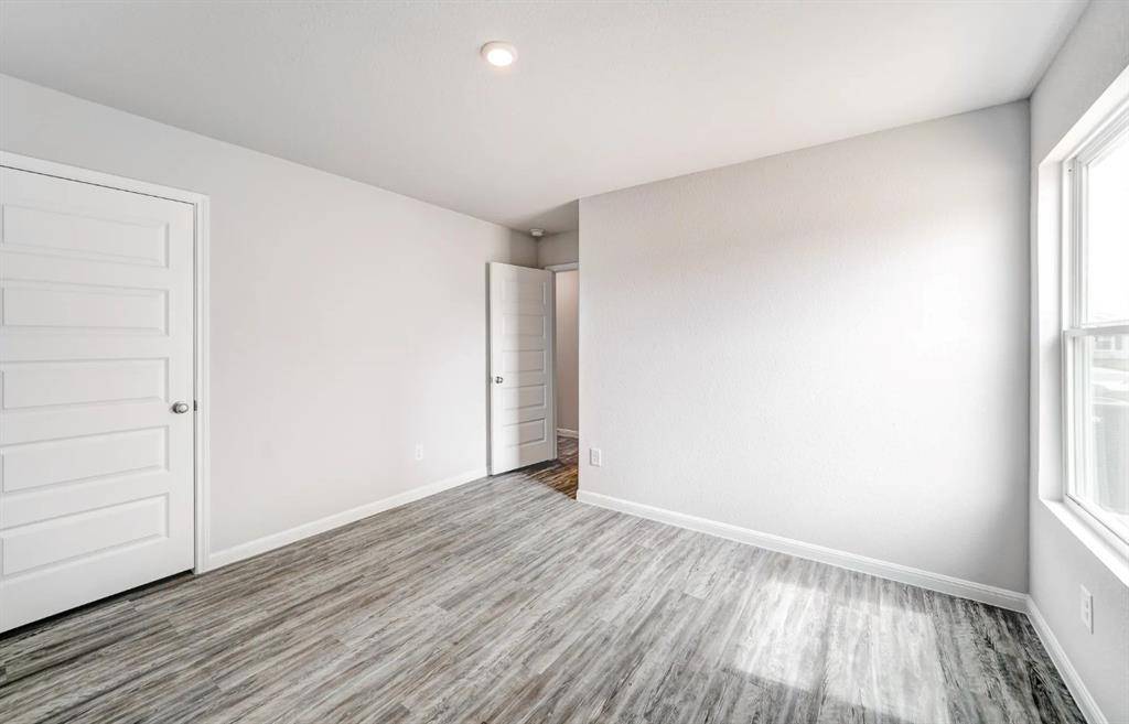 322 Azalea Trail, Granbury, TX 76048