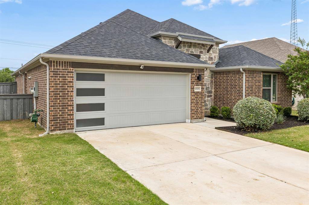 6909 Lilac Drive, Venus, TX 76084