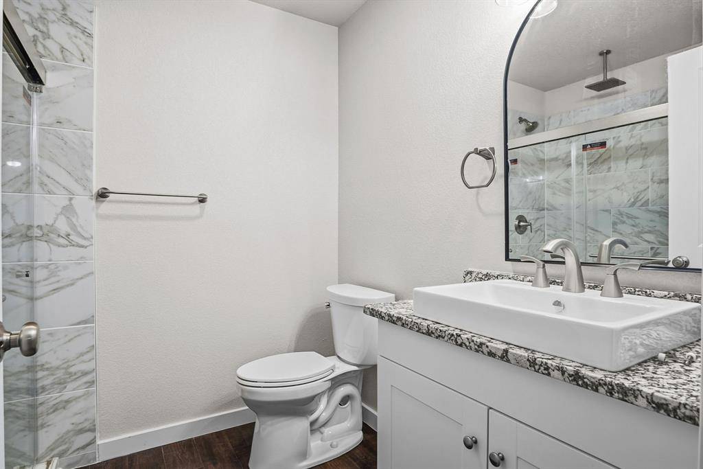 1318 W Water Street, Weatherford, TX 76086