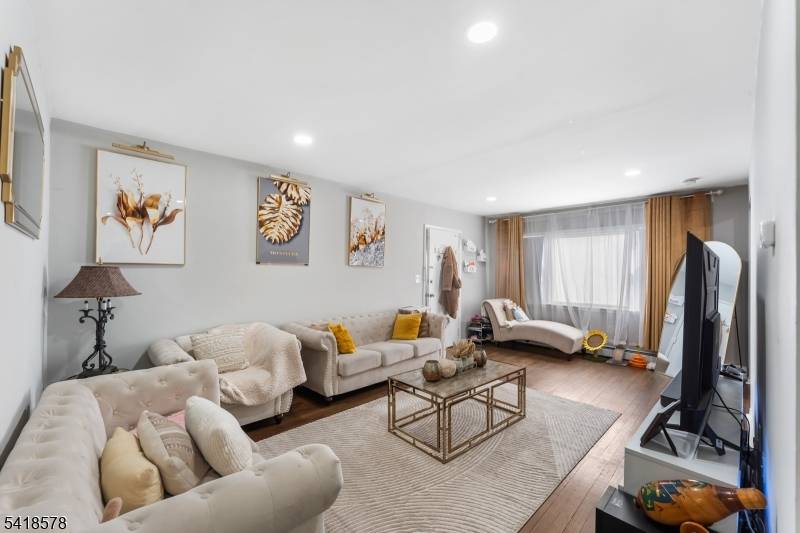 449 E Westfield Ave, Roselle Park Boro, NJ 07204