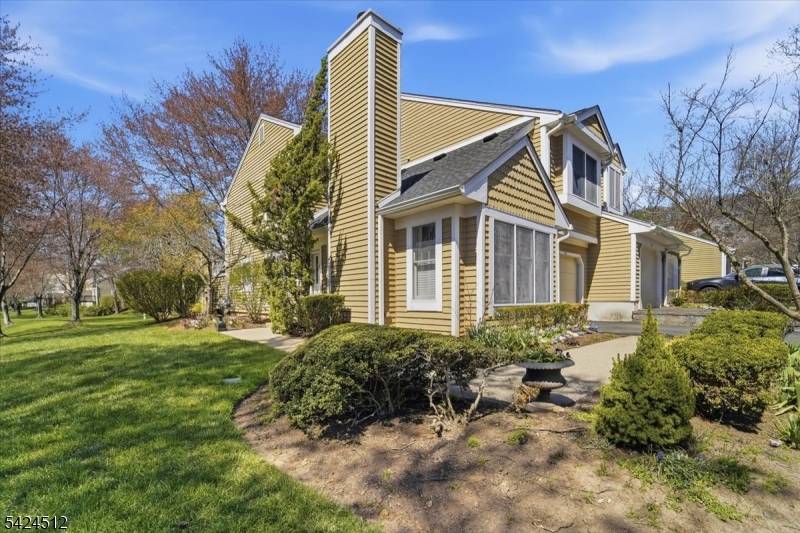 33 Eton Ct, Bedminster Twp., NJ 07921