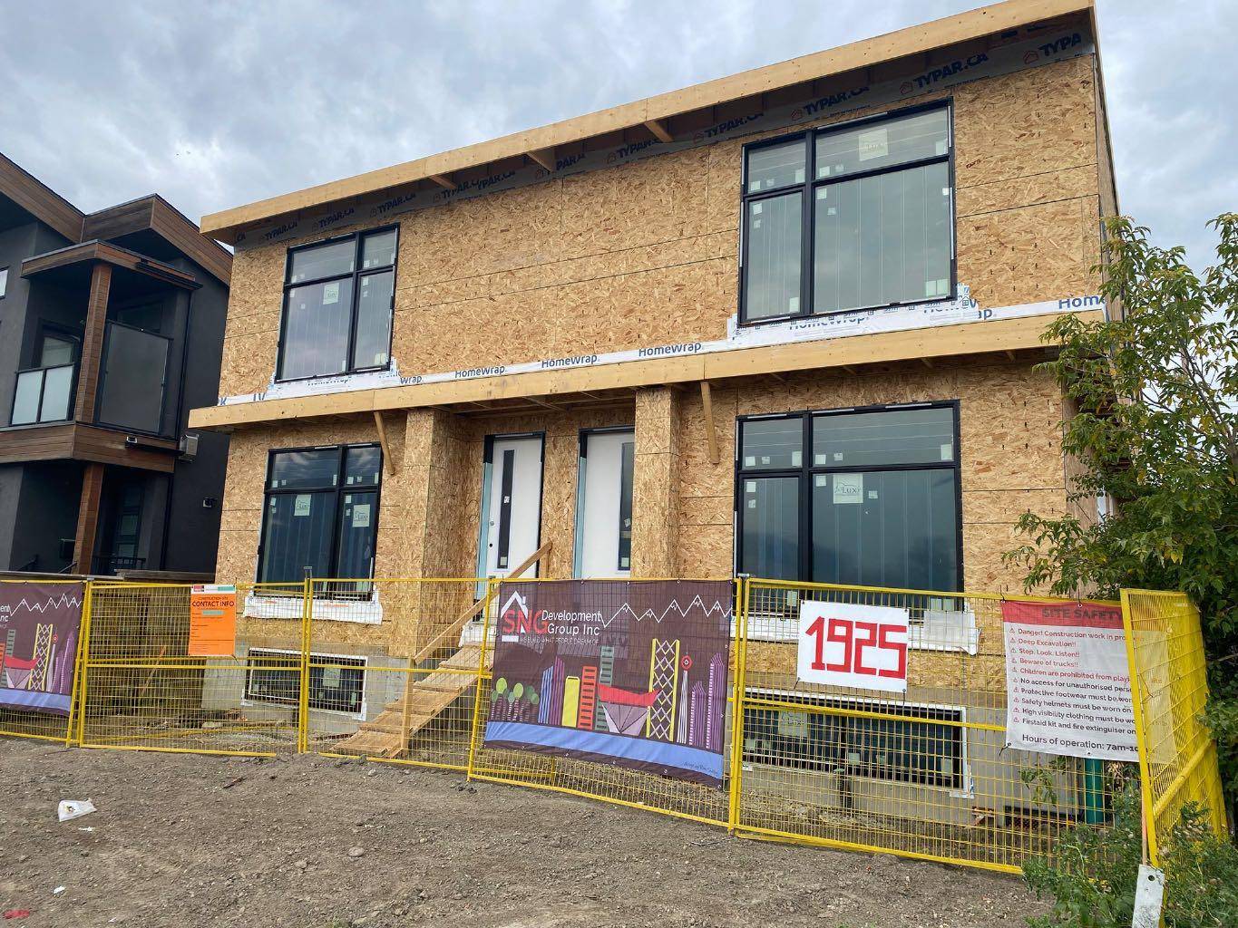 1925 24 ST SW, Calgary, AB T3E 1S9