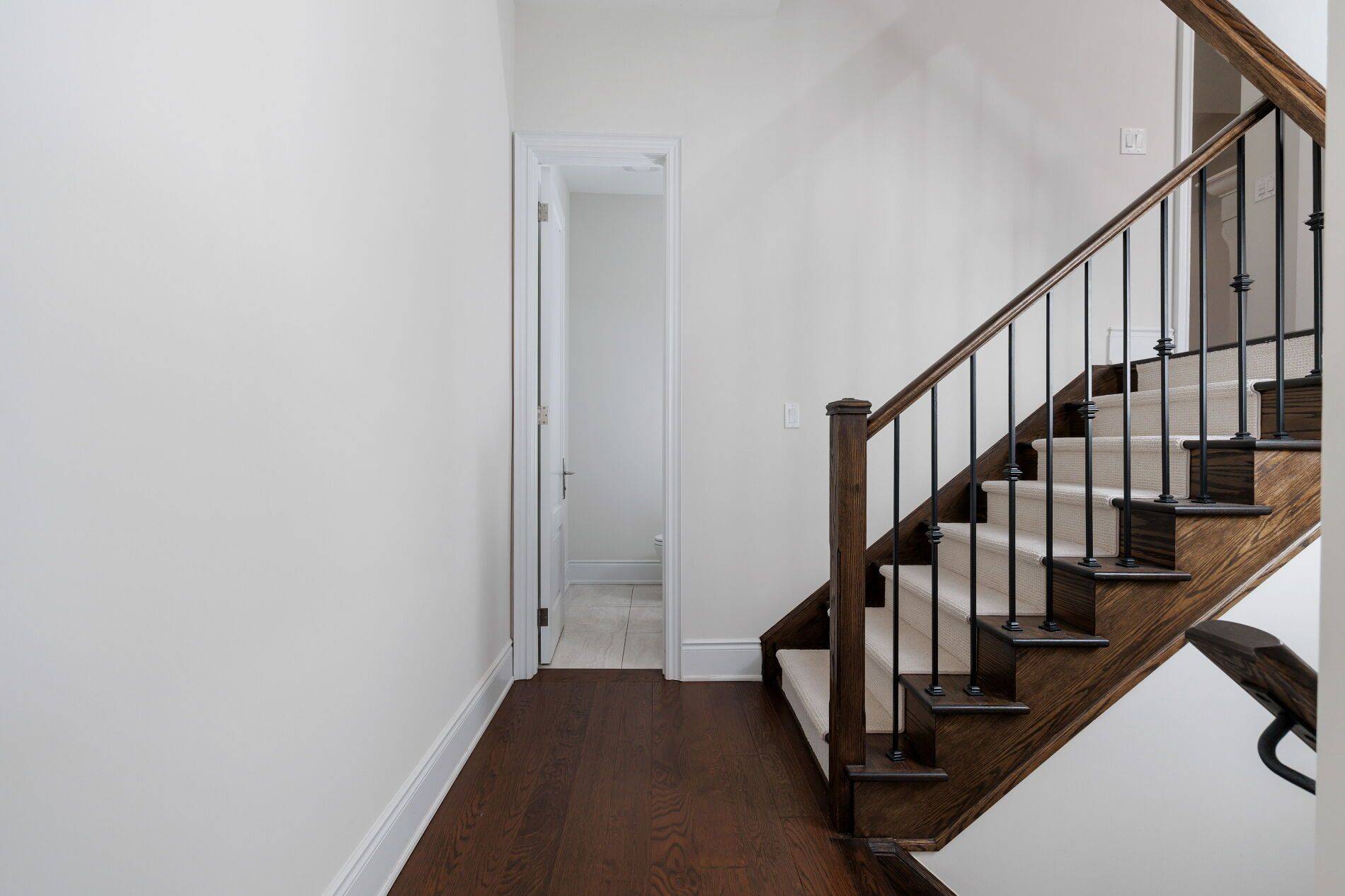 257 Hanover ST, Oakville, ON L6K 0H3