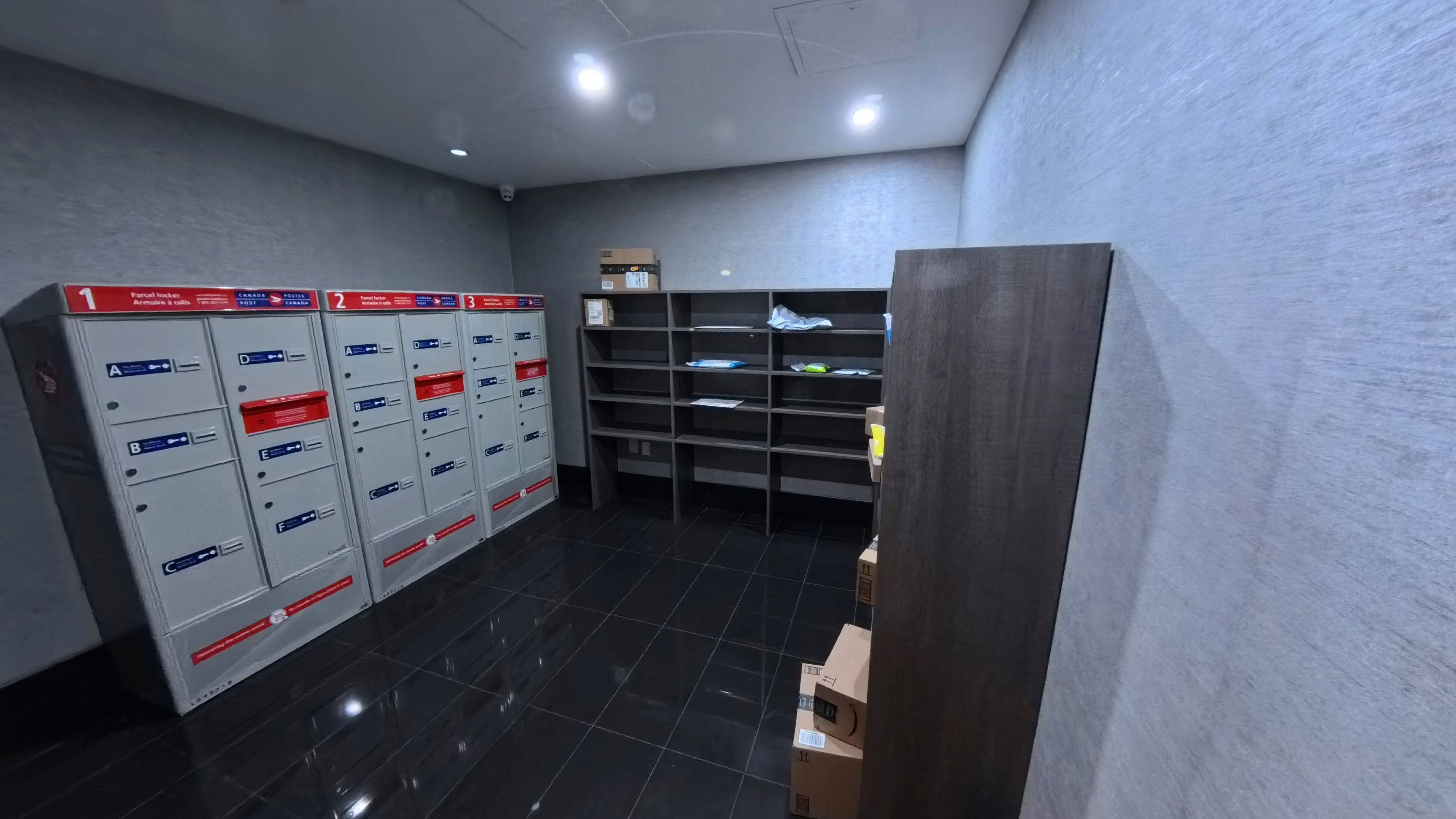 2470 Prince Michael DR #703, Oakville, ON L6H 0G9