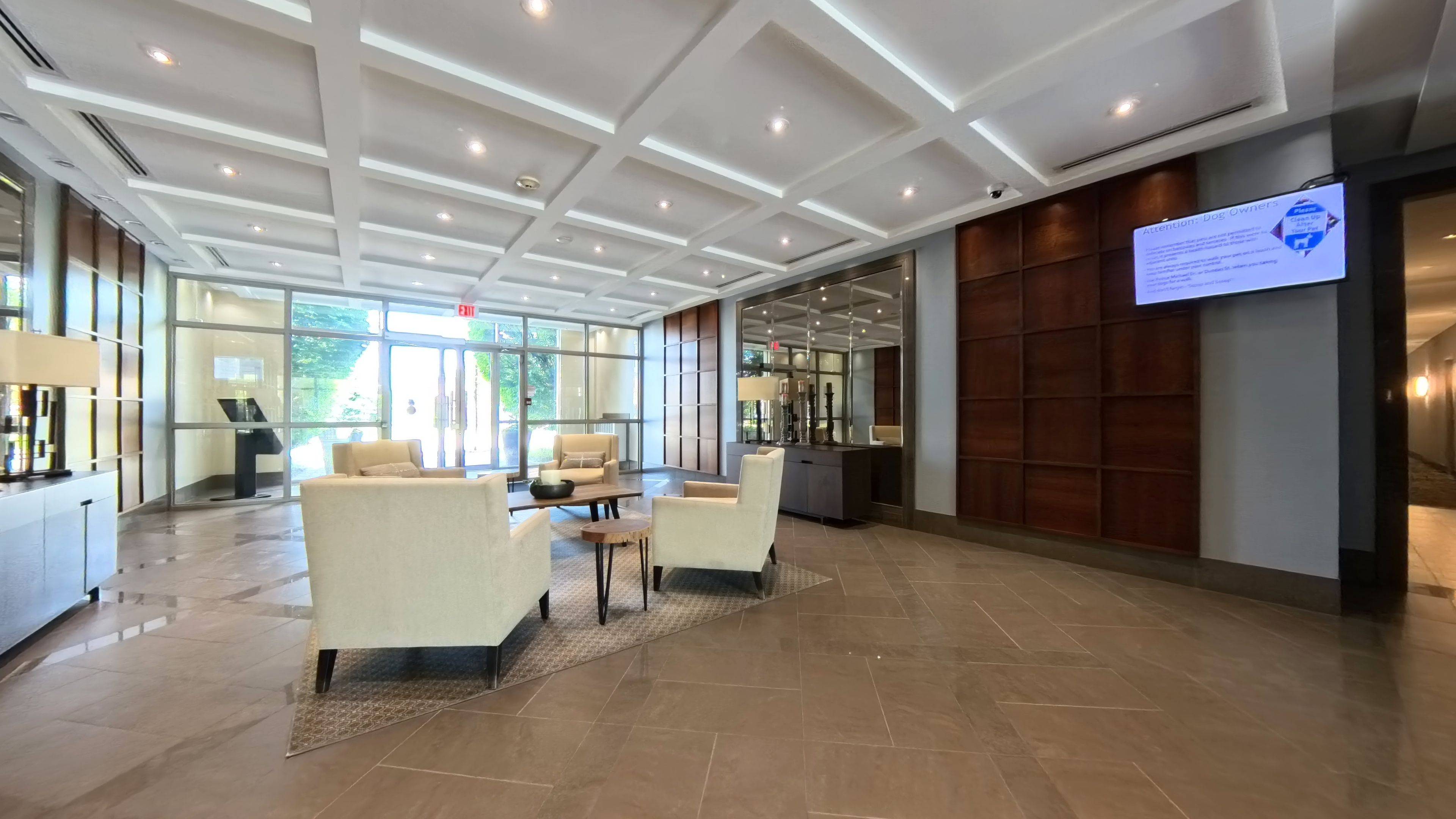 2470 Prince Michael DR #703, Oakville, ON L6H 0G9