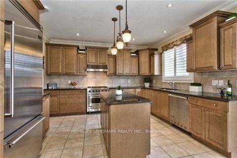 2389 Gamble RD, Oakville, ON L6H 7V6