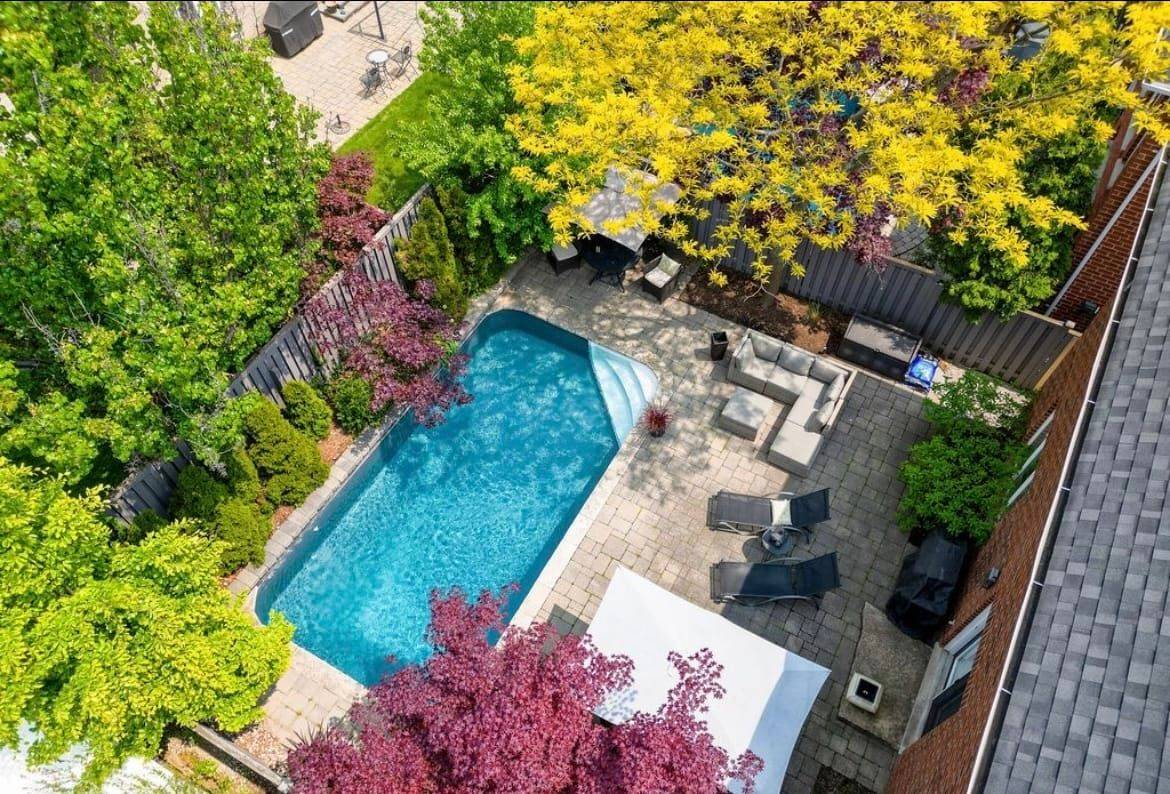 2202 Brookhaven CRES, Oakville, ON L6M 5B8