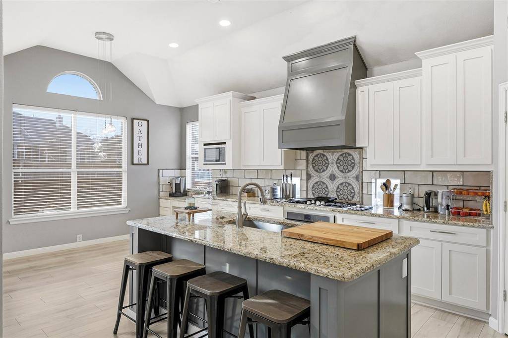 1801 Rim Rock Trail, Mansfield, TX 76063