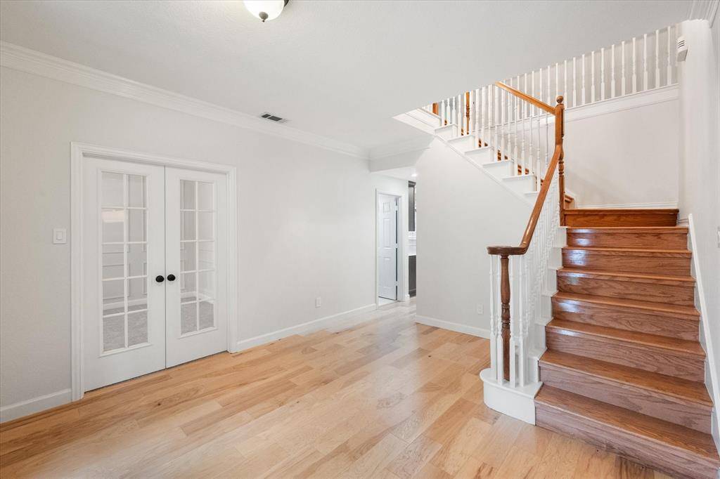 6211 Fox Hunt Drive, Arlington, TX 76001